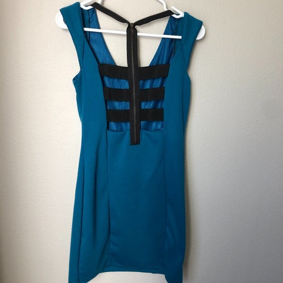 NWT Plastic Island Aqua Blue Dress - Picture 2 of 5